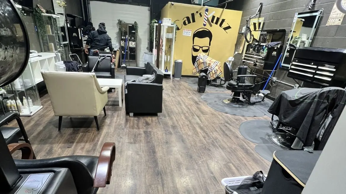 Cal's Kutz Studio apprenticeship host barbershop